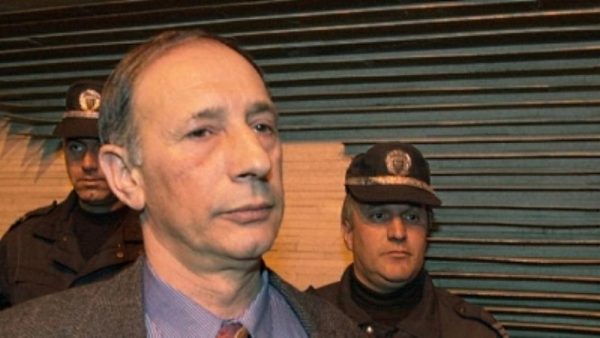  Пламен Костов, който спря „Хоризонт“, е в услуга на кръга „Капитал“ – дърпал е шалтера и през 2001 г.