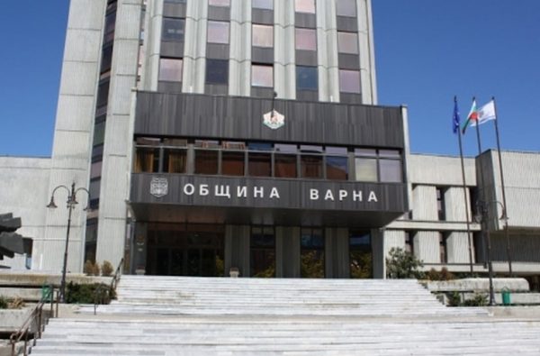  Иван Портних, Цветан Атанасов и още девет кандидати се впускат в битката за кмет на Варна