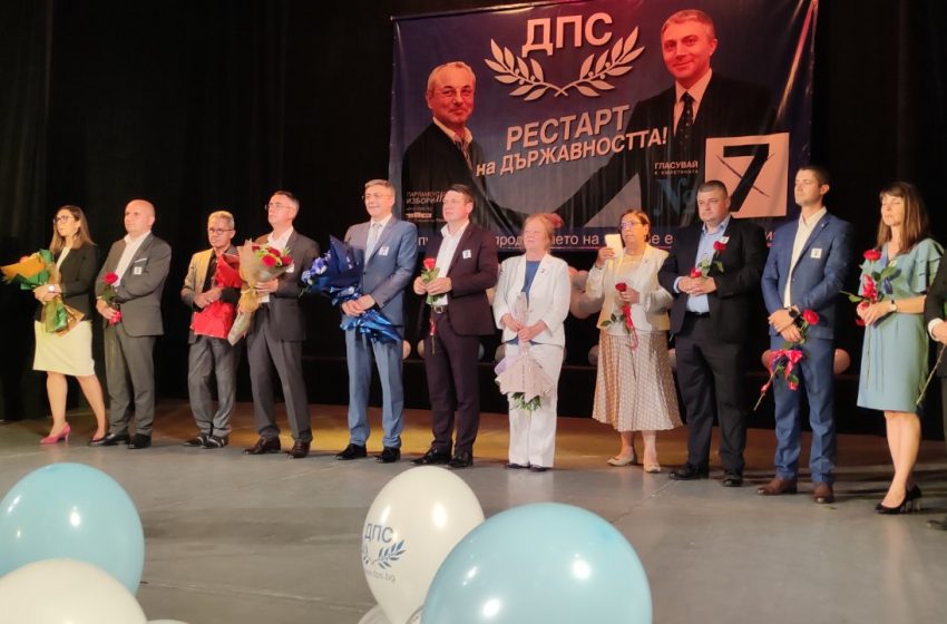  Лидерът на ДПС Мустафа Карадайъ заръча 18 000 гласа  за община Кърджали и  4 мандата за областта