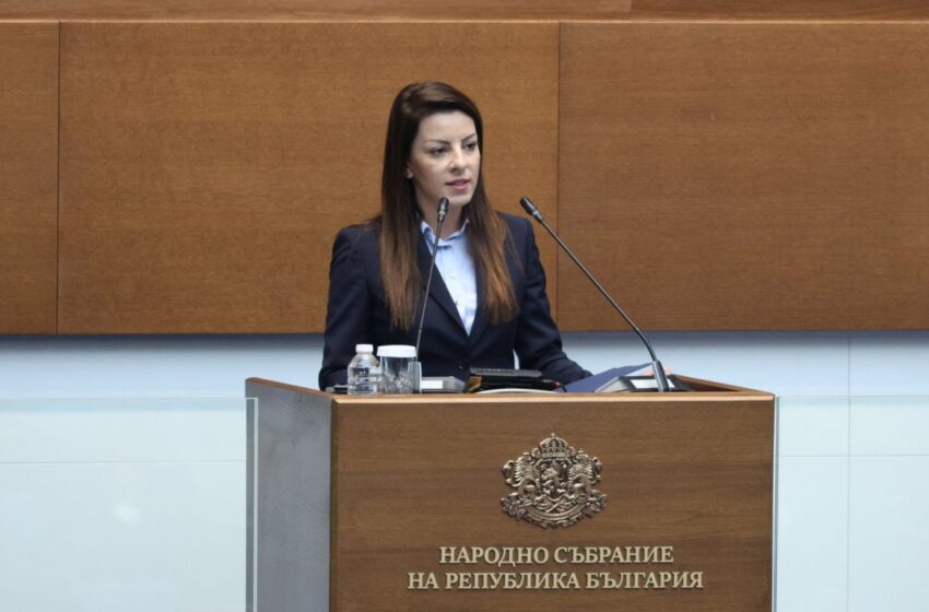  Николета Тодорова: Политиката трябва да е сблъсък на идеи, а не на обиди
