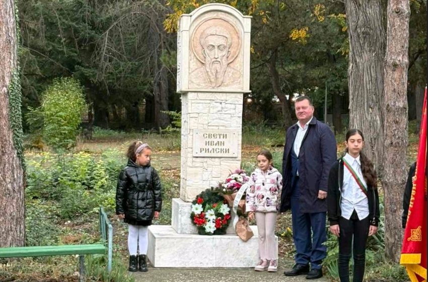  Христо Христов уважи празника на най-старото училище във Варна